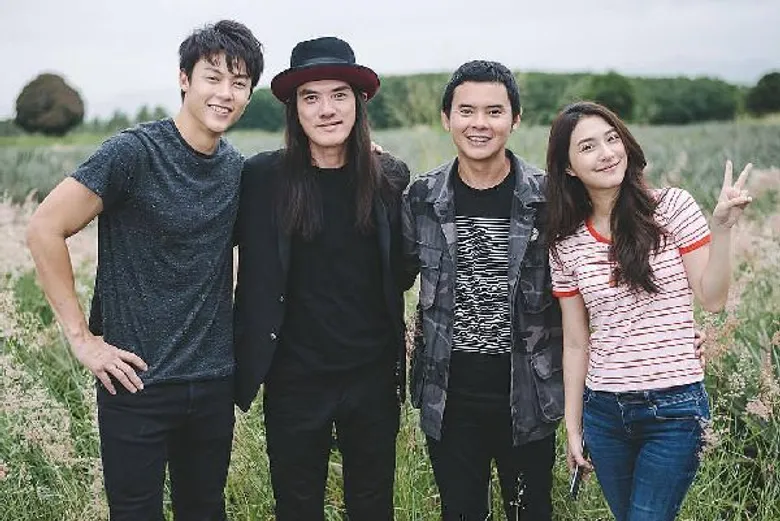 "หมาก-มิว" ระเบิดอารมณ์คู่กันครั้งแรกในมิวสิควิดีโอเพลง "ระเบิดเวลา" ผลงานล่าสุดจาก GREASY CAFE