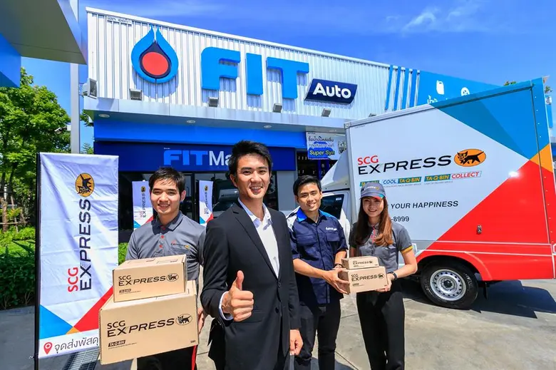 “เอสซีจี เอ็กซ์เพรส” ผนึกพันธมิตร “ปตท.” ลุยเปิดบริการรับพัสดุที่ “FIT Auto” ประเดิม 18 สาขา ตอบตลาดอีคอมเมิร์ซโต 20% สวนกระแสเศรษฐกิจ ตั้งเป้าปีนี้เปิดจุดรับพัสดุทั้งในรูปแบบพันธมิตรและตัวแทนกว่า 300 แห่ง