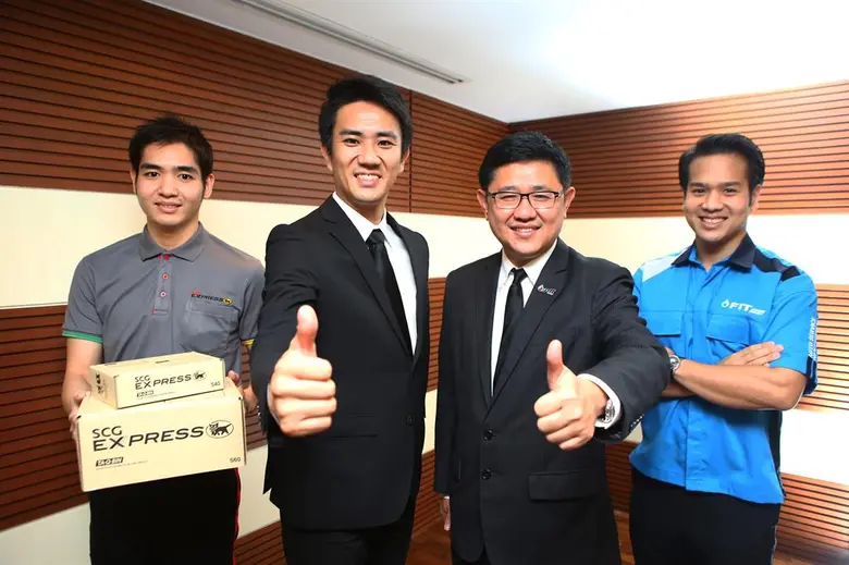 “เอสซีจี เอ็กซ์เพรส” ผนึกพันธมิตร “ปตท.” ลุยเปิดบริการรับพัสดุที่ “FIT Auto” ประเดิม 18 สาขา ตอบตลาดอีคอมเมิร์ซโต 20% สวนกระแสเศรษฐกิจ ตั้งเป้าปีนี้เปิดจุดรับพัสดุทั้งในรูปแบบพันธมิตรและตัวแทนกว่า 300 แห่ง