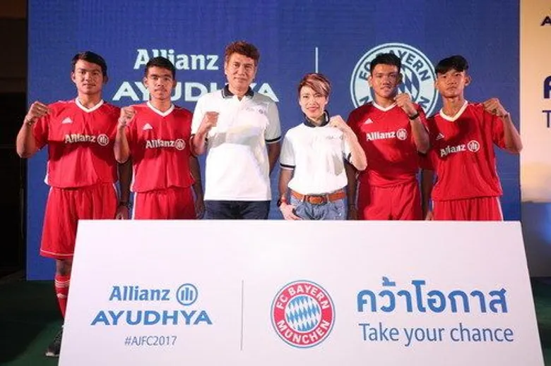 อลิอันซ์ อยุธยา ต้อนรับ 4 เยาวชนไทยแข้งเทพจากโครงการ “อลิอันซ์ จูเนียร์ ฟุตบอล แคมป์ 2017”
