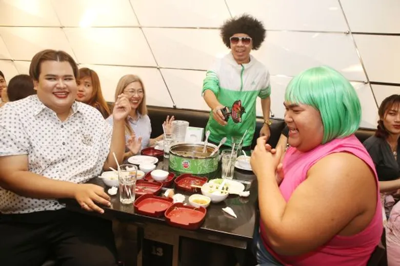 “ฮอทพอทบุฟเฟ่ต์” เปิดตัวแคมเปญเก๋ “หม้อ 4 ช่อง” พร้อมน้ำซุปรสใหม่สุดแซ่บ ดึง “พีค – เบสท์ – ปิงปอง” ชวนแฟนคลับท้าชิมสุดฟิน