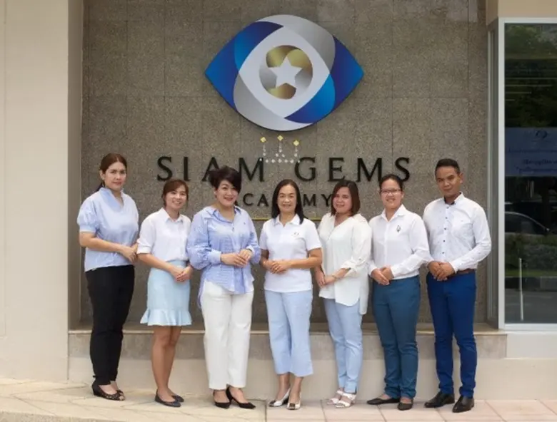 กลุ่มบริษัท สยามเจมส์ ผู้นำธุรกิจร้านจำหน...