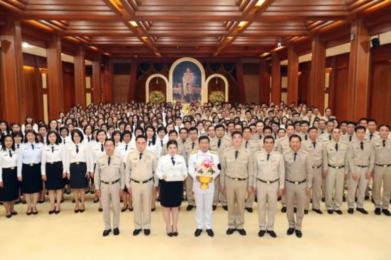 สมเด็จพระเจ้าอยู่หัวมหาวชิราลงกรณ บดินทรเ...