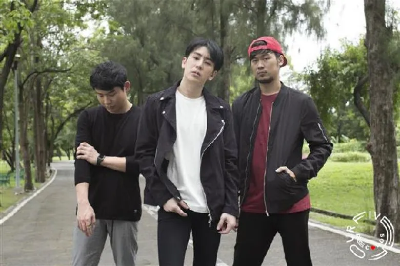 “ยิ้มทั้งน้ำตา” MV แทนรักที่ปวดใจ จาก “HOMeRUN”