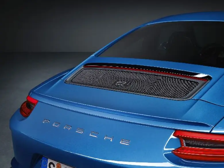 การปรากฎตัวครั้งแรกของโลกภายในงานมหกรรมยานยนต์ IAA ปอร์เช่ 911 จีที3 ติดตั้งชุดแต่ง Touring Package (Porsche 911 GT3 with Touring Package)