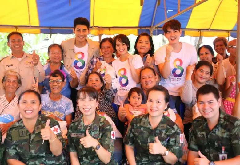 “ช่อง 8 ร่วมใจช่วยภัยอีสาน” ส่ง ฟลุค-มังกร-การะเกด อาร์สยาม ลงพื้นที่ฟื้นฟูซ่อมแซมบ้านเรือน ผู้ประสบอุทกภัย จ.สกลนคร