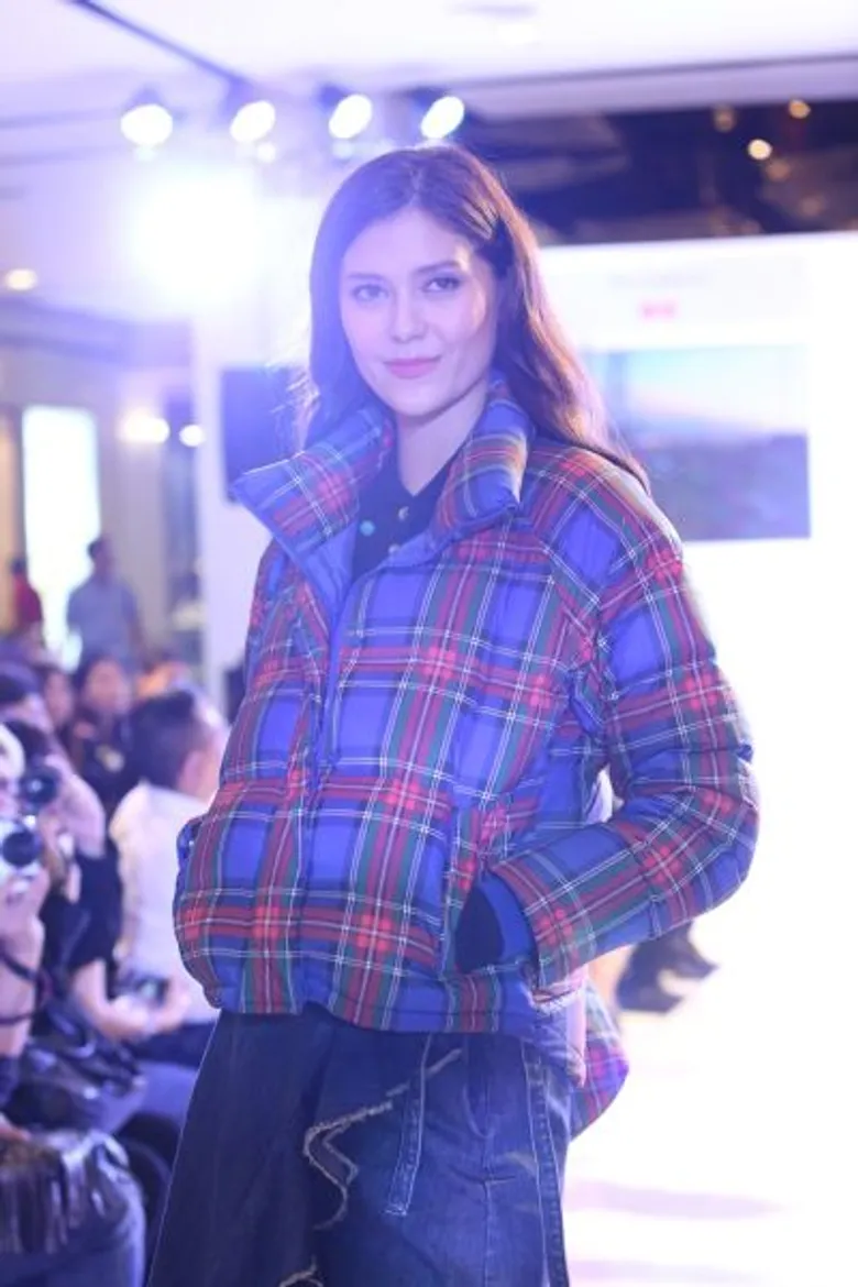 ยูนิโคล่ เผยโฉมการคอลแลบบอเรชั่นกับ JW ANDERSON สไตล์อังกฤษสุดคลาสสิกบรรจบกับปรัชญา LifeWear สู่คอลเลคชั่นที่ถูกพูดถึงมากที่สุดในปี 2017