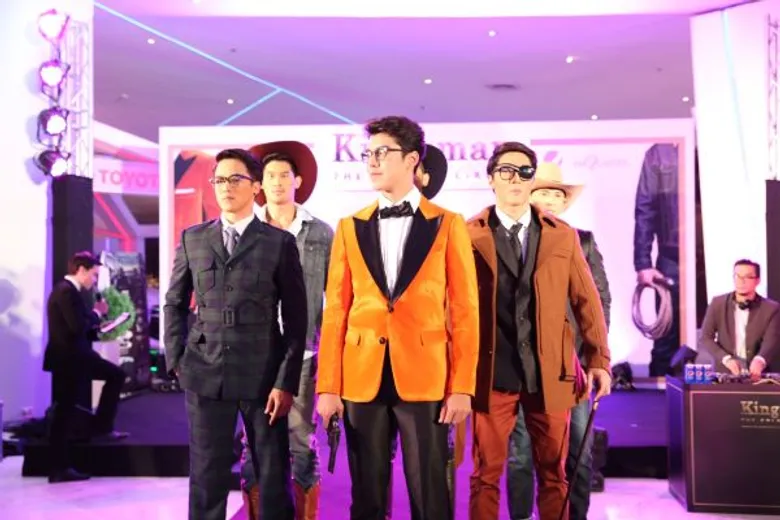“นาย ณภัทร” โชว์เดินแบบสไตล์สายลับ ปะทะ 5 หนุ่มนายแบบหุ่นล่ำ ในงาน “Thailand Gala Premiere Kingsman : The Golden Circle”