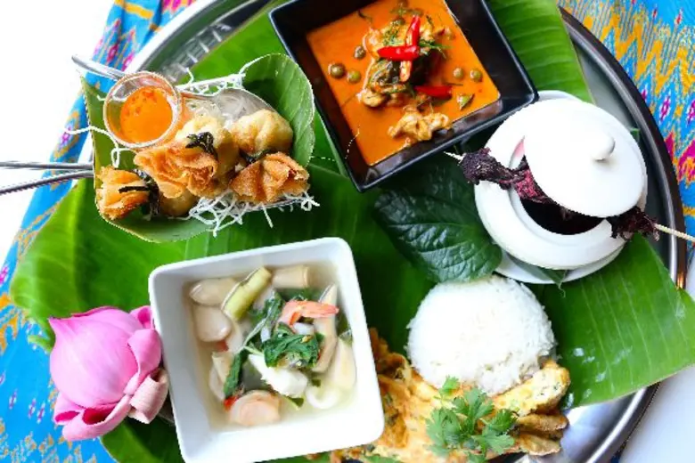 อาหารไทย 4 ภาครสดั่งเดิม ณ โรงแรมดรีม กรุงเทพฯ สุขุมวิท 15