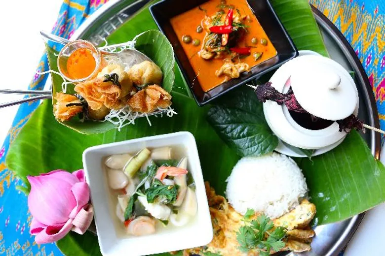 อาหารไทย 4 ภาครสดั่งเดิม ณ โรงแรมดรีม กรุงเทพฯ สุขุมวิท 15