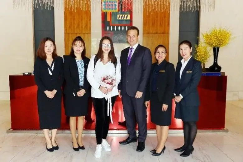 ภาพข่าว: ต้อนรับราชินีเพลงแดนซ์ ติ๊น่า อากีล่าร์ ณ โรงแรมเซ็นทาราแกรนด์ เซ็นทรัลเวิลด์