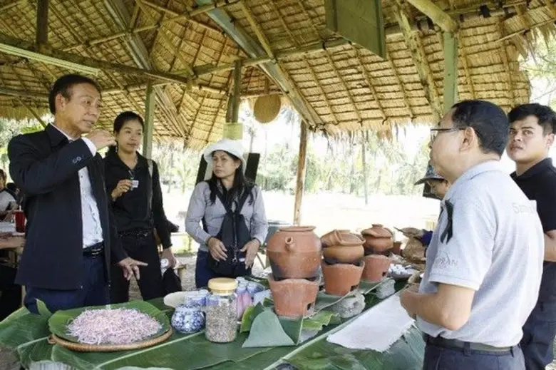 ผู้ตรวจราชการ กระทรวงเกษตร ชม “สามพรานโมเดล” ต้นแบบ พัฒนาห่วงโซ่อุปทานสินค้าเกษตรอินทรีย์สู่ความยั่งยืน