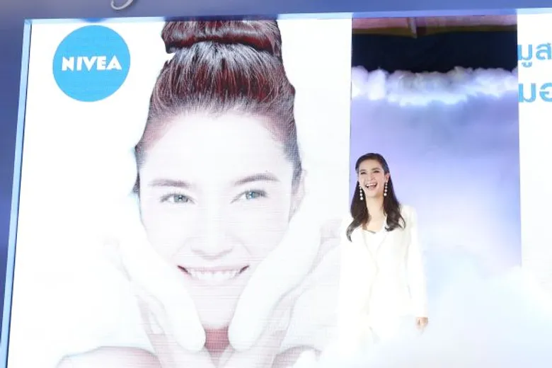 นีเวีย ซุปเปอร์ มูส โฟม ครั้งแรกที่มอยซ์เจอร์ล้างหน้าได้ พร้อมเปิดตัวสาวหน้าใส “วิว วรรณรท” ในบทบาทพรีเซ็นเตอร์คนล่าสุด