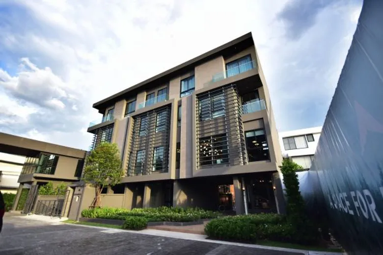 ARCO ตอบโจทย์สร้างสมดุลระหว่าง“ชีวิตกับธุรกิจ” ของคนรุ่นใหม่ ด้วย HOME OFFICE สไตล์ Modern Luxury บนทำเลที่ดีที่สุดถนนเอกมัย -รามอินทรา