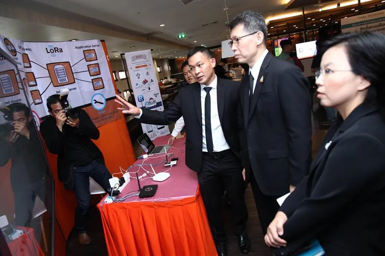 CAT และ วิศวะ จุฬาฯ เดินหน้าพัฒนานวัตกรรมเมกะเทรนด์ ติดตั้งระบบเซ็นเซอร์ตรวจวัดคุณภาพอากาศภายในอาคาร