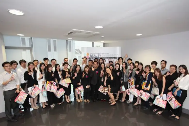 นายแพทย์สุวิน ไกรภูเบศ (กลาง)ประธานเจ้าหน...