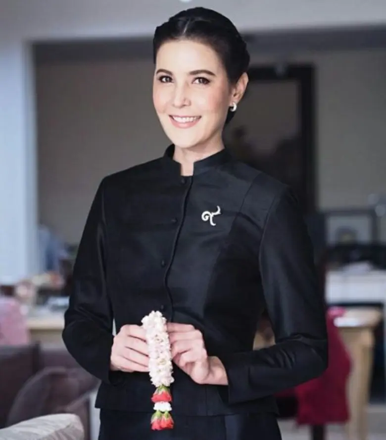 เป็นตัวแม่สายแข็งในละคร ที่คว้ารางวัลเป็น...