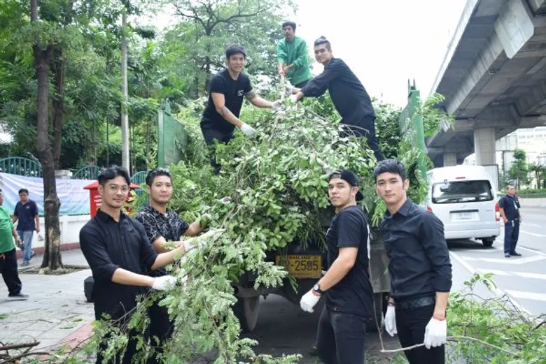ศิลปิน - ดารา ร่วมเป็นจิตอาสาในโครงการ “จิตอาสาโครงการน้ำพระทัยพระราชทานสภาสังคมสงเคราะห์ฯ รณรงค์ทำความสะอาด”