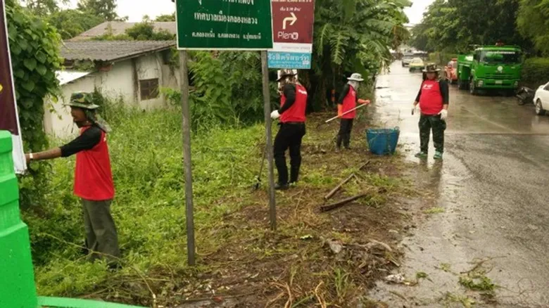 สำนักงานป้องกันและบรรเทาสาธารณภัยจังหวัดปทุมธานี เข้าร่วมกิจกรรม"คลองสวยน้ำใส” ณ ชุมชนทองแท้ ตำบลคลองหนึ่ง อำเภอคลองหลวง จังหวัดปทุมธานี