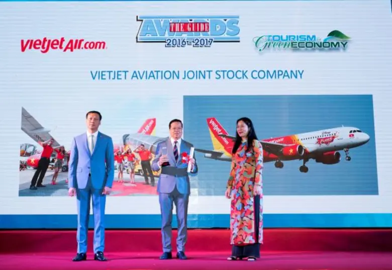 เวียตเจ็ทคว้ารางวัล “Pioneering Airline Award” ในงาน The Guide Awards 2017
