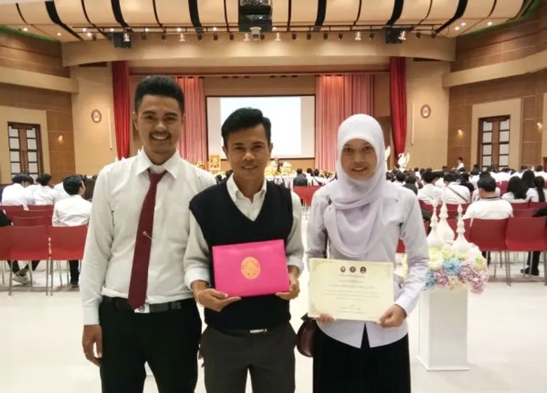 มรภ.สงขลา คว้าบทความดีเด่น สาขาวิทย์ฯ กายภาพ ศึกษายางธรรมชาติผสมยางสังเคราะห์ เพิ่มความยืดหยุ่น