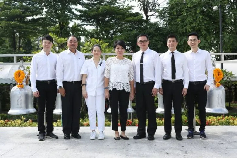 “ระฆังพลังแห่งความดี” ถวายเป็นพระราชกุศล “เซ็นทรัล เอ็มบาสซี” จับมือ “ธ.ไทยพาณิชย์” หลอมใจคนไทยสร้างถวายวัดพระราม ๙ พร้อมจัดพิธีแสดงความอาลัย ครบ 1 ปี เสด็จสวรรคต