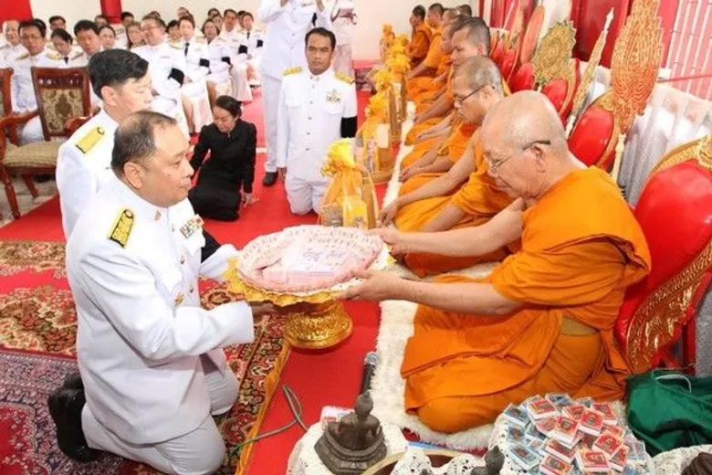 บมจ.ทีโอที ถวายผ้าพระกฐินพระราชทาน ประจำปี 2560ณ วัดกลางมิ่งเมือง จ.ร้อยเอ็ด พร้อมมอบห้องเรียนคอมฯ ให้โรงเรียนใน จ.ร้อยเอ็ด ตามโครงการ “ชุดนี้ ทีโอที จัดให้” มูลค่า 500,000 บาท