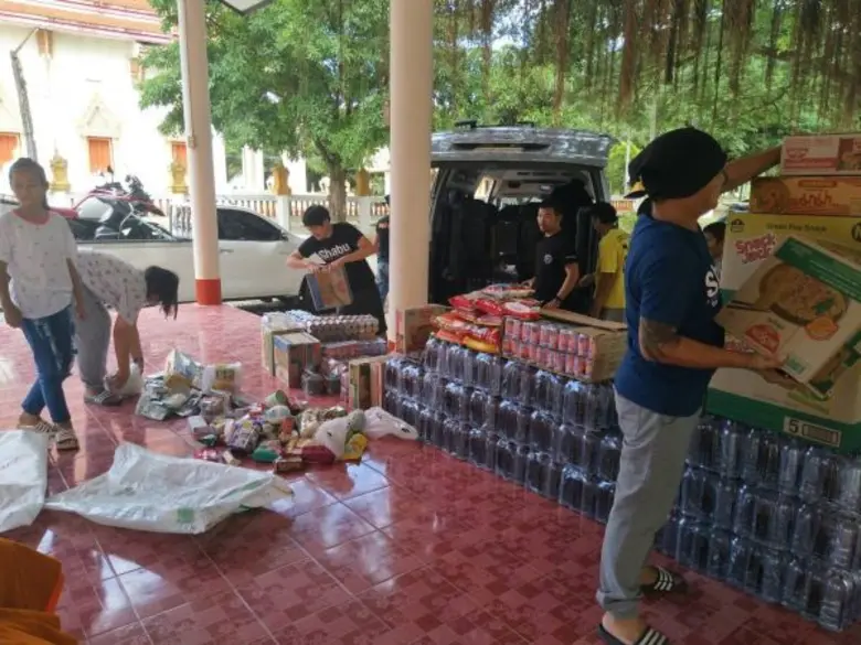 เป็นนักแสดงจิตอาสาอีกคนที่ช่วยงานสังคมมาโ...