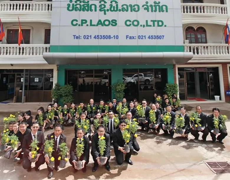 ซี.พี.กัมพูชา-ซี.พี.ลาว ร่วมจัดกิจกรรมถวายความอาลัยแด่ในหลวง รัชกาลที่ 9