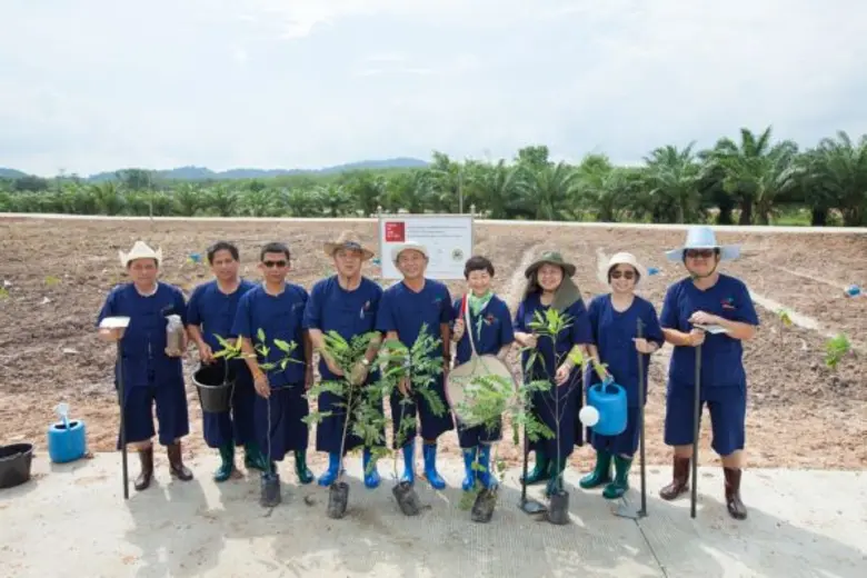 บริษัท ฟูจิตสึ (ประเทศไทย) จำกัด นำทีมโดย...