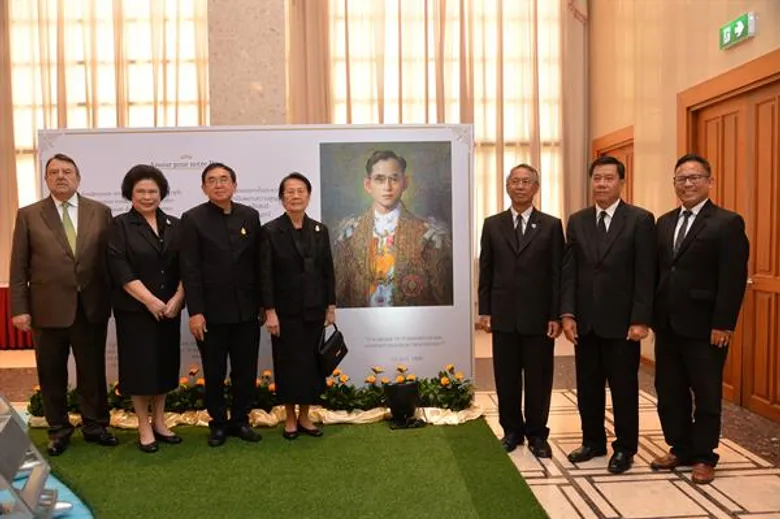 ครบรอบ 15 ปี วิทยาลัยนานาชาติ ม.ศิลปากร สะท้อนผลงาน เชิดชูศาสตร์พระราชา