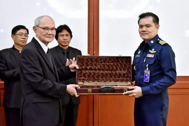 มหาวิทยาลัยราชภัฏพระนครมอบเครื่องดนตรีไทย (เครื่องเป่า) แก่วงดุริยางค์ไทย 4 เหล่าทัพ เพื่อใช้ในพระราชพิธีถวายพระเพลิงพระบรมศพ