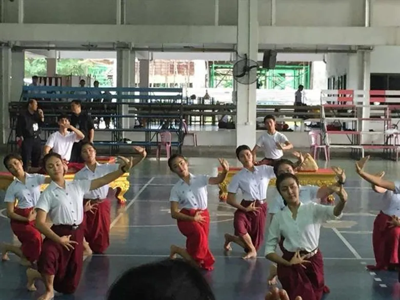 นักศึกษาโขนพระราชทาน มทร.ธัญบุรี ถือเป็นเกียรติในชีวิตนักศึกษาโขน ร่วมแสดงโขนเวทีการแสดงมหรสพสมโภช รำลึกในพระมหากรุณาธิคุณรัชกาลที่ 9
