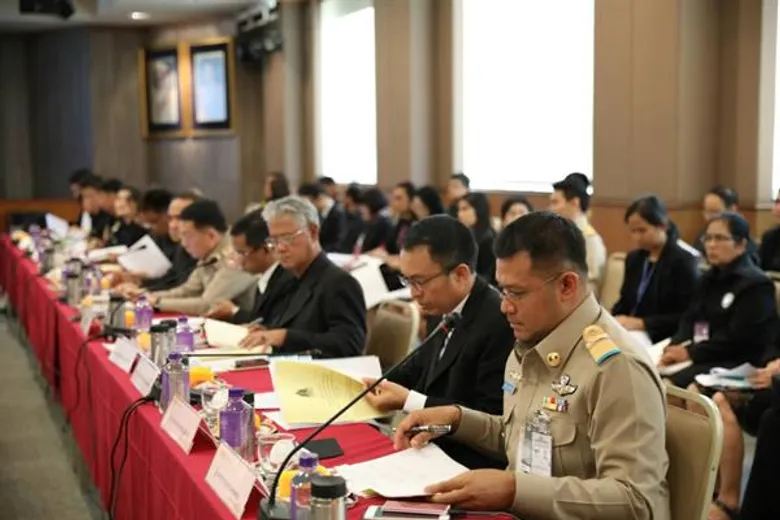 สมเด็จพระเทพฯ เสด็จเปิดนิทรรศการงานพระราชพิธีถวายพระเพลิงพระบรมศพ 2 พ.ย. เปิดให้ประชาชนเข้าชม รอบละ 3-5 พันคน ใช้เวลาไม่เกิน 1 ชั่วโมง พิมพ์แผ่นพับ 3 ล้านฉบับ - โปสการ์ดที่ระลึก 9 แบบ 3 ล้านแผ่น แจกปชช.