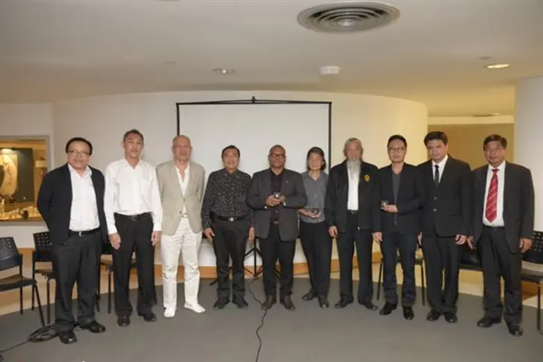 โปรดสนับสนุน 'สถาปนิกจิตสาธารณะ’ ที่มุ่งมั่นพัฒนา 'วงการสถาปนิกไทย’ ให้ก้าวหน้าอย่างยั่งยืน เลือกตั้งกรรมการสภาสถาปนิก วาระ พ.ศ.2561-พ.ศ.2564 'เดินไปพร้อมกันเพื่อวงการของเรา’
