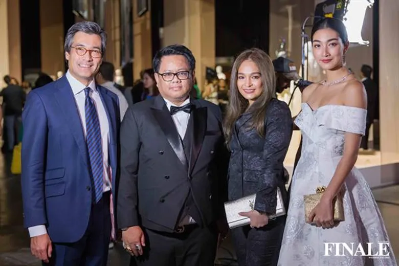 "ปลา&เก" แห่งฟินาเล่ ควงซุปตาร์" แพนเค้ก" กระหึ่มเวทีระดับโลกในงาน Swarovski Sparkling Couture Infinity 2017 กลางมหานครดูไบ