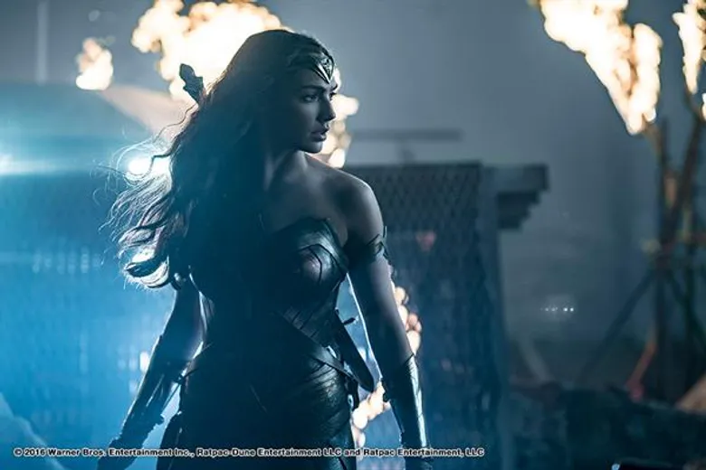 Movie Guide: จัดเต็มภาพจากหนังพร้อมคลิปสุดยอดทีมซูเปอร์ฮีโร่ "Justice League - จัสติซ ลีก" พร้อมรวมทีม 16 พฤศจิกายน ในโรงภาพยนตร์