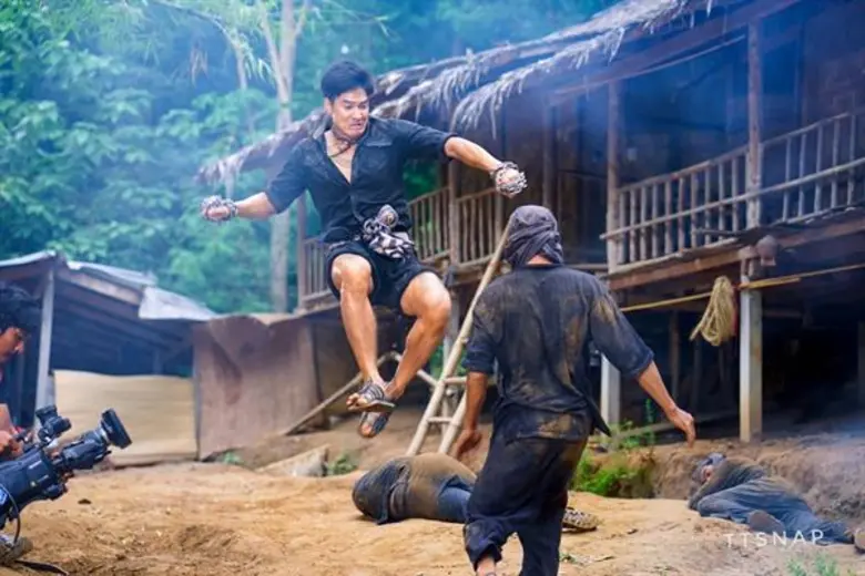 “ไมค์” ยกคาราวานทัพควาย โชว์ลีลาบู๊ขั้นเทพ ใน “นายฮ้อยทมิฬ”