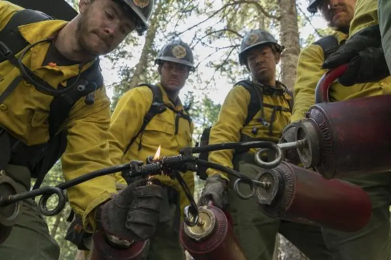 Movie Guide: 19 เกร็ดระอุ จุดความร้อนแรง ONLY THE BRAVE สู่หนังหายนะกินใจแห่งปี