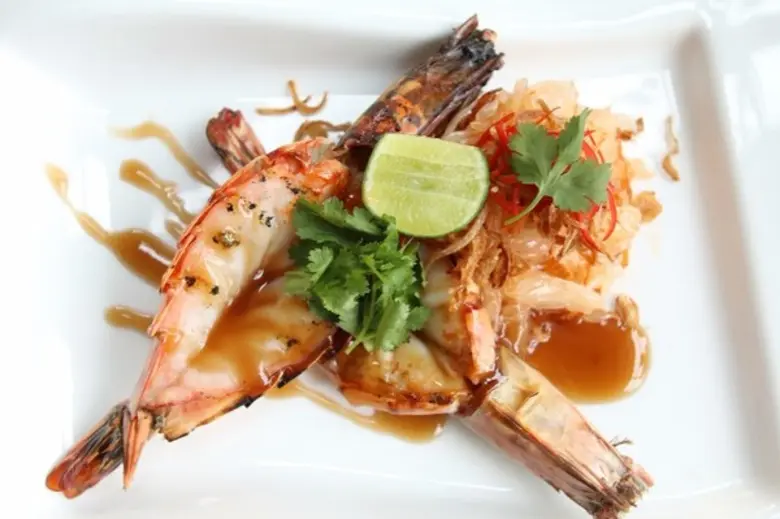 สัมผัสสเน่ห์ของอาหารไทย แพรริ่งกับไวน์ไทย มูนซูน วันที่ 13-17 พฤศจิกายน 2560 อมารี พัทยา