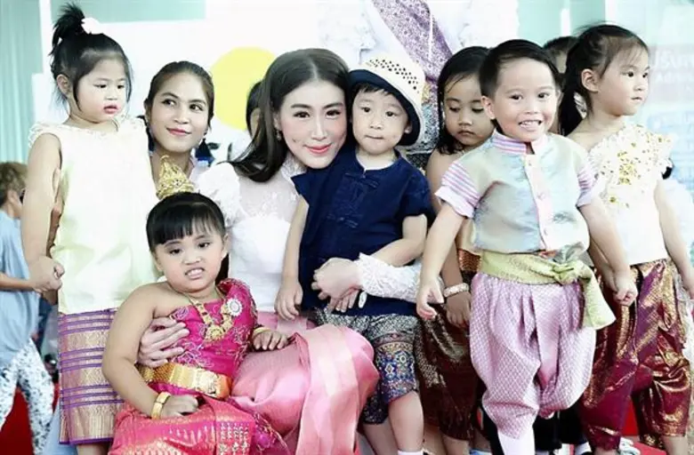 โรงเรียนสาธิตกรุงเทพธนบุรี จัดกิจกรรมวันลอยกระทง