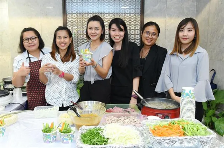 ไทยประกันชีวิตรวมพลังจิตอาสา ดึงบริษัทในกลุ่ม ร่วมโครงการ “Sharing’s Day” หารายได้สมทบทุนมูลนิธิหนึ่งคนให้ หลายคนรับ เพื่อผู้ป่วยสูงวัย