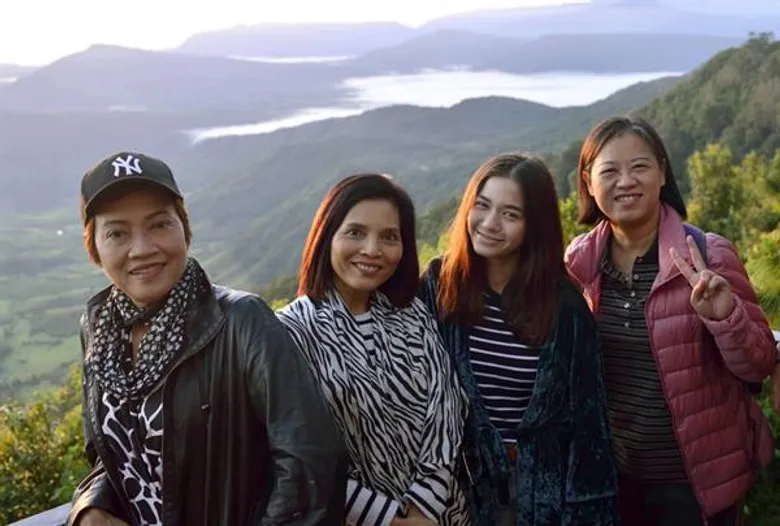 วี วิโอเลต ควงแฟนๆ 'เปิดเลนส์...สโลว์ไลฟ์ริมฝั่งโขง ที่เมืองเลย’ กับ “AIS Trip” พร้อมเรียนรู้เทคนิคถ่ายภาพสุดคูล จากกูรูดัง!
