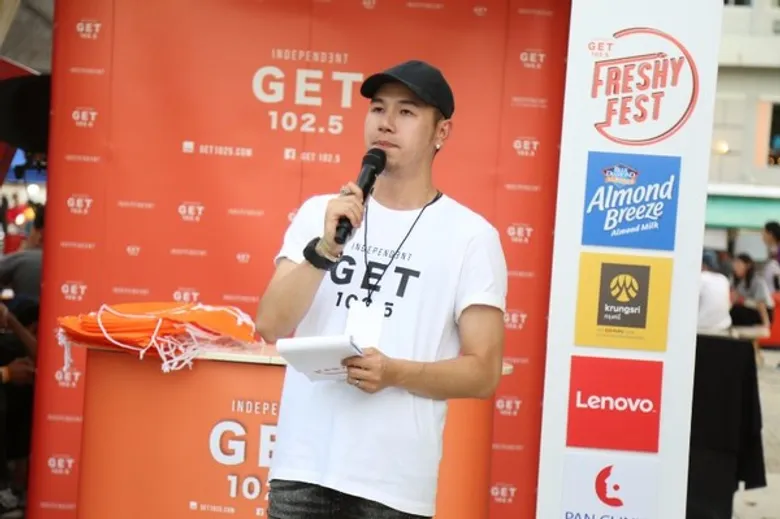 'แสตมป์ อภิวัชร์’ โชว์คอนเสิร์ตสุดซึ้งกลางสายฝน ปิดท้ายกิจกรรม 'GET FRESHY FEST’ ม.ศิลปากร