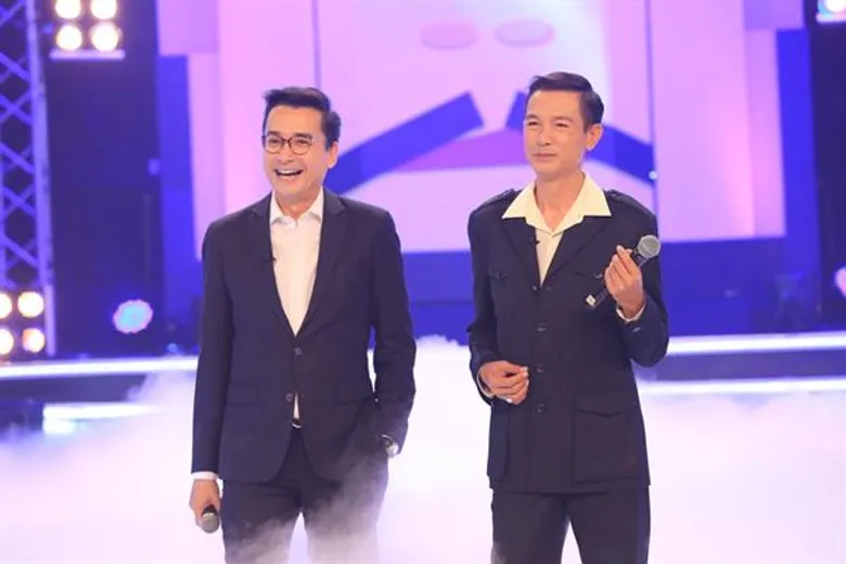 ทีวีไกด์: รายการ “สามแยกปากหวาน” “โอ-โน่” คู่หูดูโอ้รุ่นใหญ่ กับเรื่องราวที่ “อ๊อฟ-ป๊อบ-ว่าน” ต้องขอคาราวะ ใน “สามแยกปากหวาน” จันทร์ 13 พ.ย.นี้