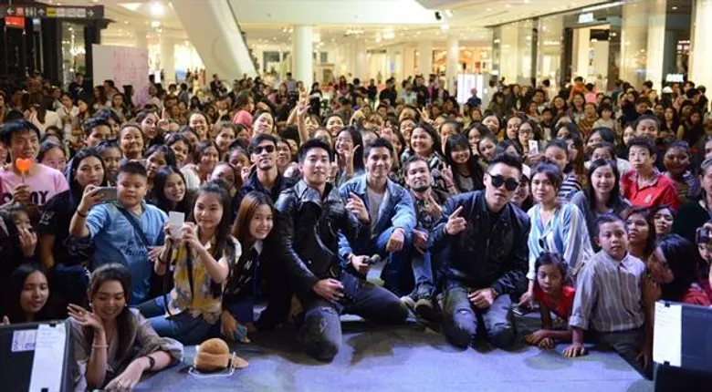 “โตโน่-อะตอม” แท๊กทีมร่วมต้อนรับดาวดวงใหม่ “GSB GEN CAMPUS STAR 2017” (ภาคกลาง)