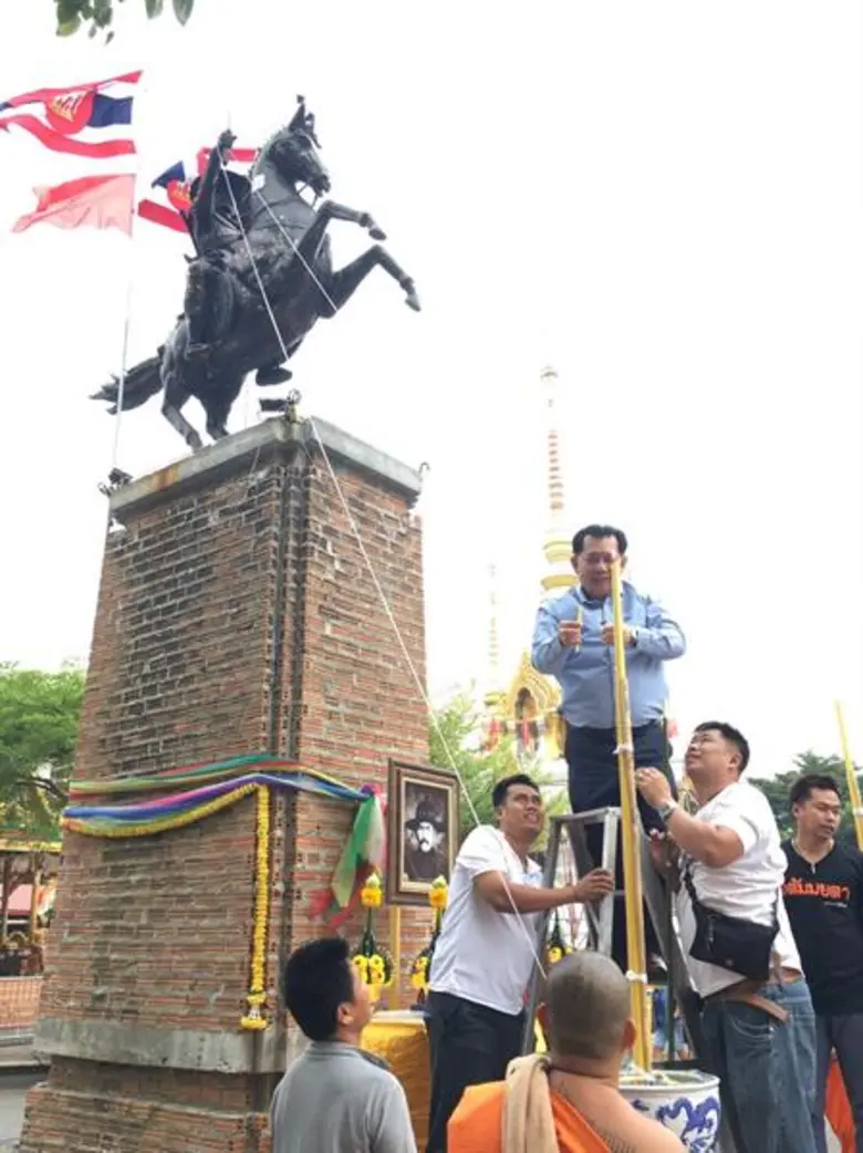 ถือเป็นผู้บริหารที่มีความศรัทธาในพระพุทธศ...