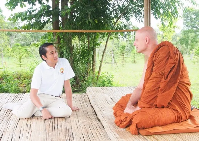 ทีวีไกด์: รายการ "เปอร์สเปกทิฟ" “เปอร์-สุวิกรม” ชวนสนทนาธรรม กับ “พระอาจารย์ชยสาโร” แห่งสำนักสงฆ์บ้านไร่ทอสี กับเรื่องราวชีวิตที่ไม่ง่าย กว่าจะได้บวชเป็นพระสายวัดป่า
