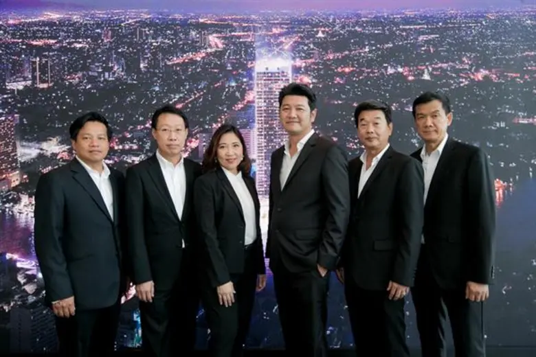 นายศรศักดิ์ สมวัฒนา ประธานเจ้าหน้าที่บริห...