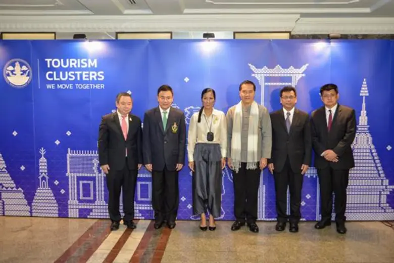 นายพงษ์ภาณุ เศวตรุนทร์ ปลัดกระทรวงการท่อง...